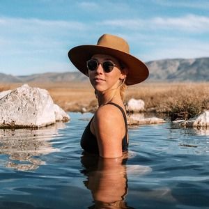 Meet your Posher, Olivia